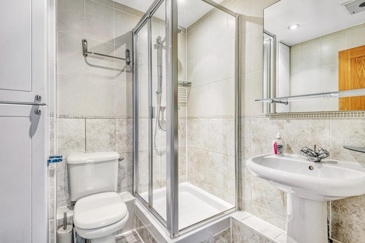 Riverside 2-Bedroom Apartments London Luaran gambar
