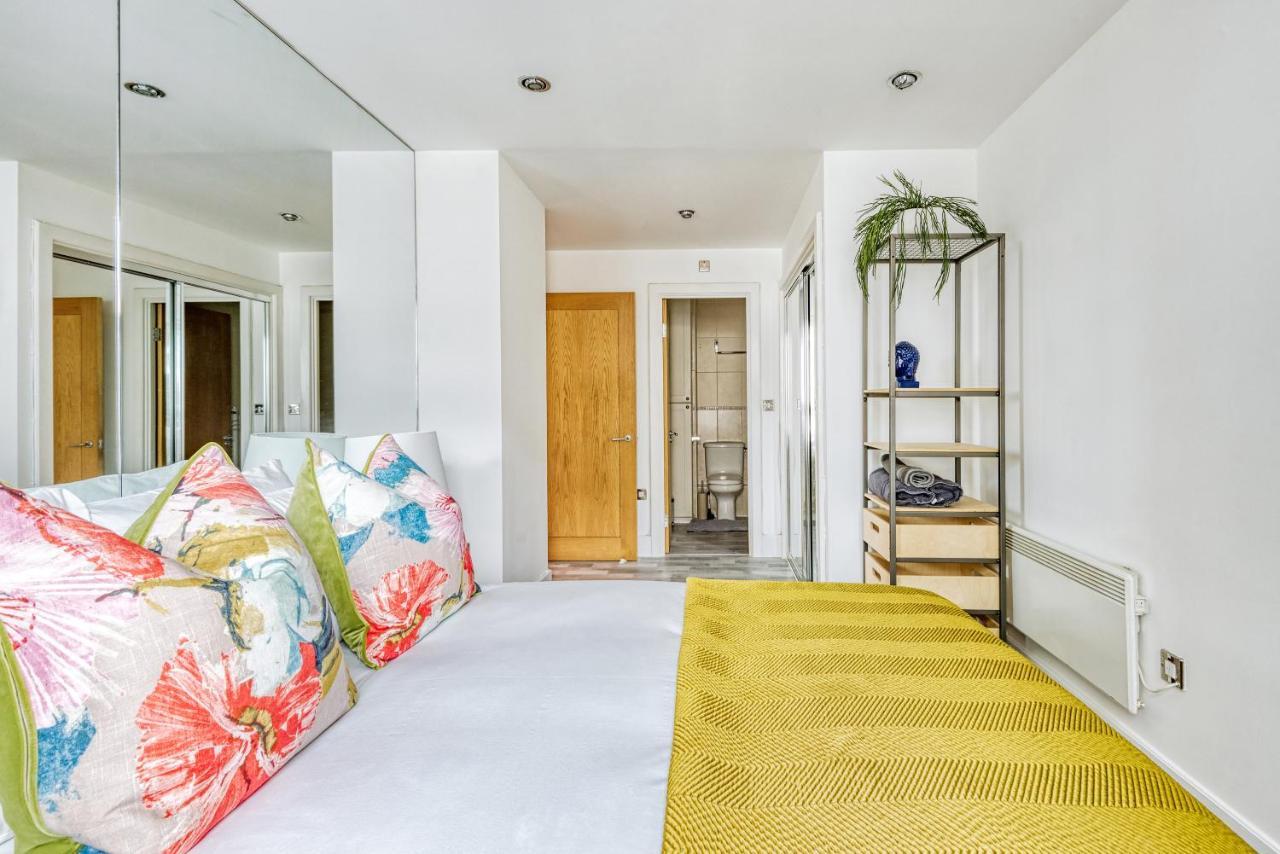 Riverside 2-Bedroom Apartments London Luaran gambar